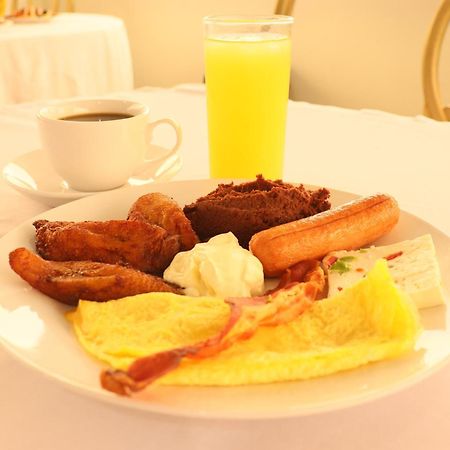 Hotel Los Andes San Pedro Sula Buitenkant foto