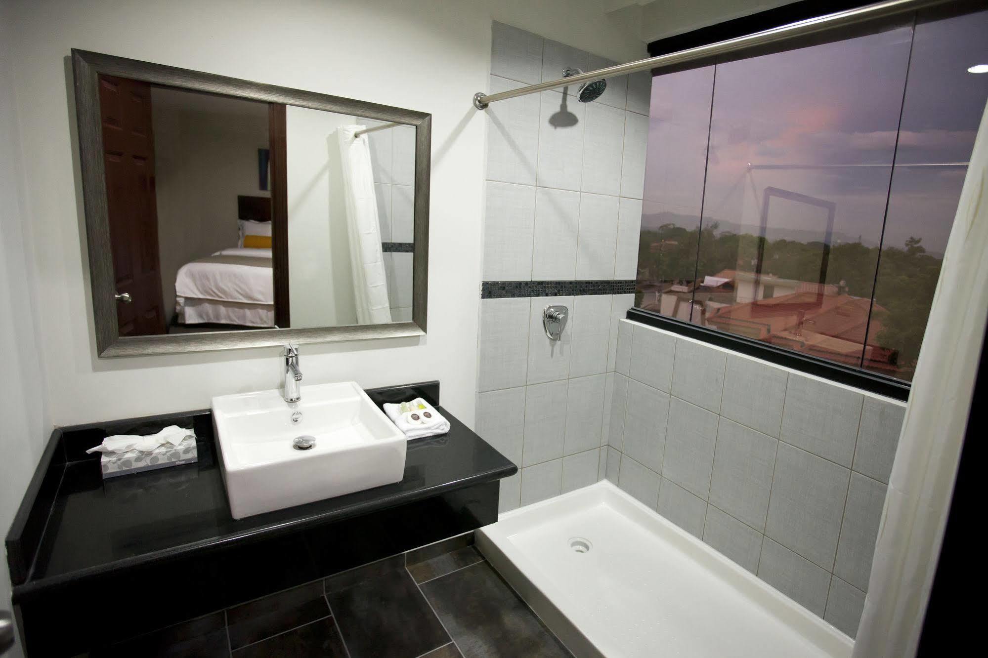 Hotel Los Andes San Pedro Sula Buitenkant foto